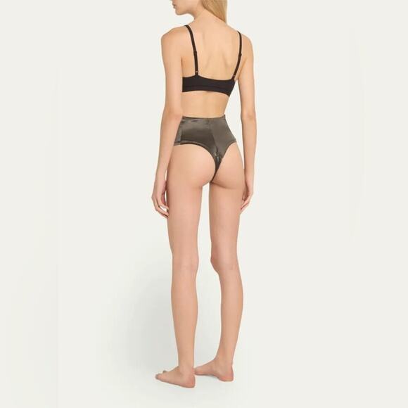 Spanx Shaping Satin Thong in Silver Moon 3X - Picture 4 of 14